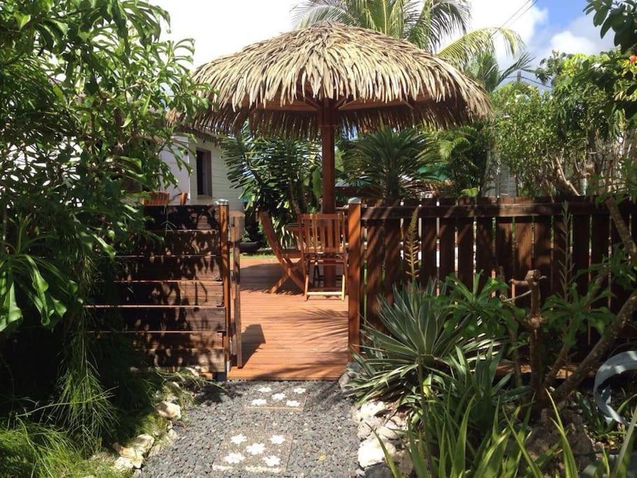 Charmant Bungalow Un P'Tit Coin De Paradis แซงต์-ฟรองซัวส์ ภายนอก รูปภาพ