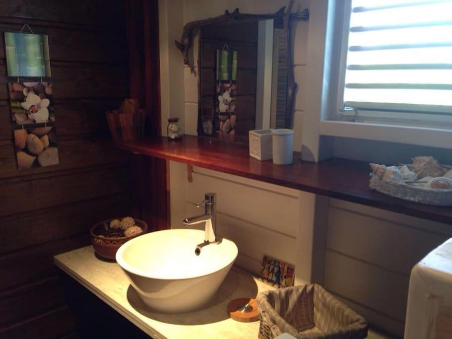 Charmant Bungalow Un P'Tit Coin De Paradis แซงต์-ฟรองซัวส์ ภายนอก รูปภาพ