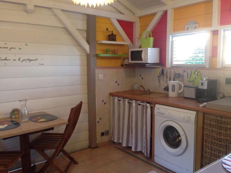 Charmant Bungalow Un P'Tit Coin De Paradis แซงต์-ฟรองซัวส์ ภายนอก รูปภาพ