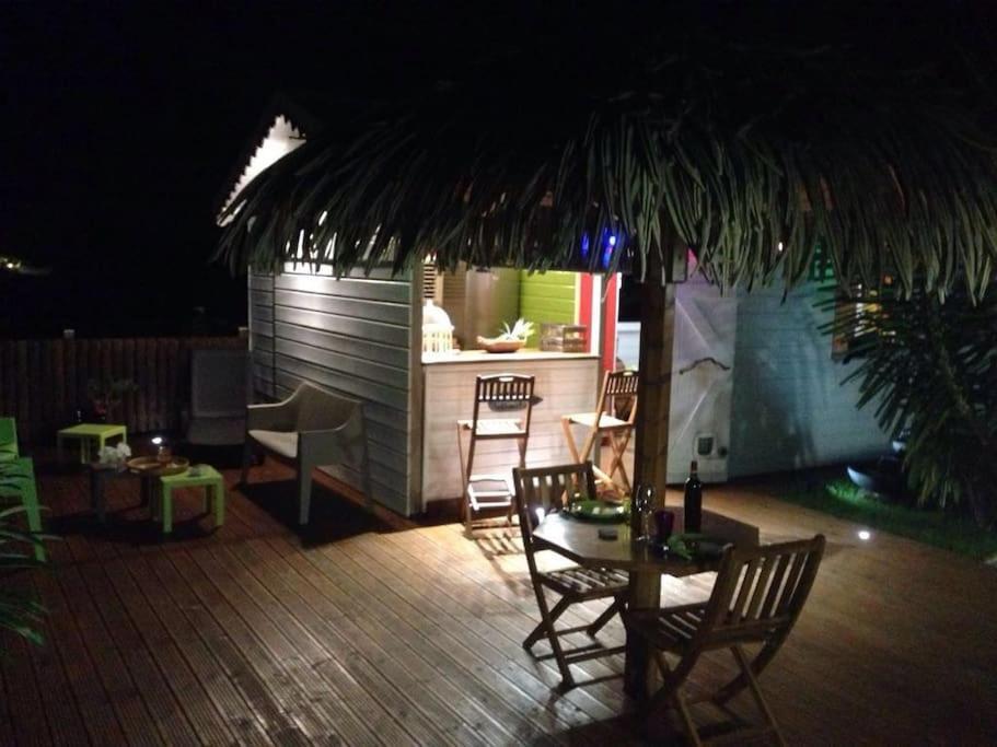 Charmant Bungalow Un P'Tit Coin De Paradis แซงต์-ฟรองซัวส์ ภายนอก รูปภาพ